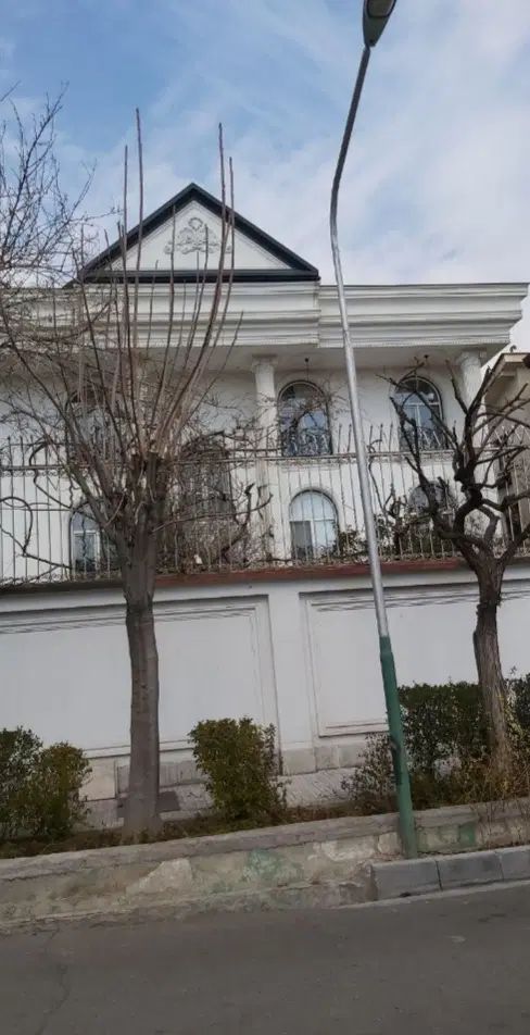 ویلایی۲۵۰متری ابتدای لادن۵۰۰مترزیربنادر۳طبقه مستقل|فروش خانه و ویلا|مشهد, هنرستان|دیوار