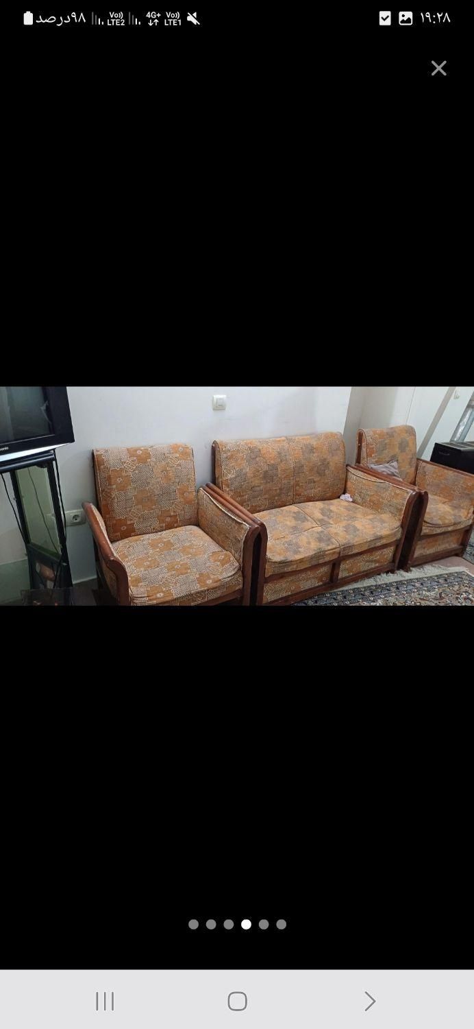 مبل چهار نفره رایگان|مبلمان خانگی و میز عسلی|کرج, عظیمیه|دیوار