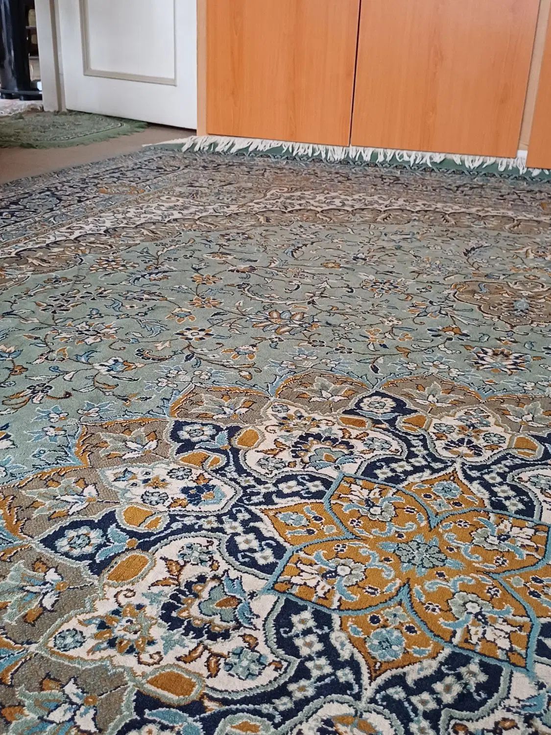 فرش ۱۲ متری سالم و تمیز|فرش|اصفهان, مولوی|دیوار
