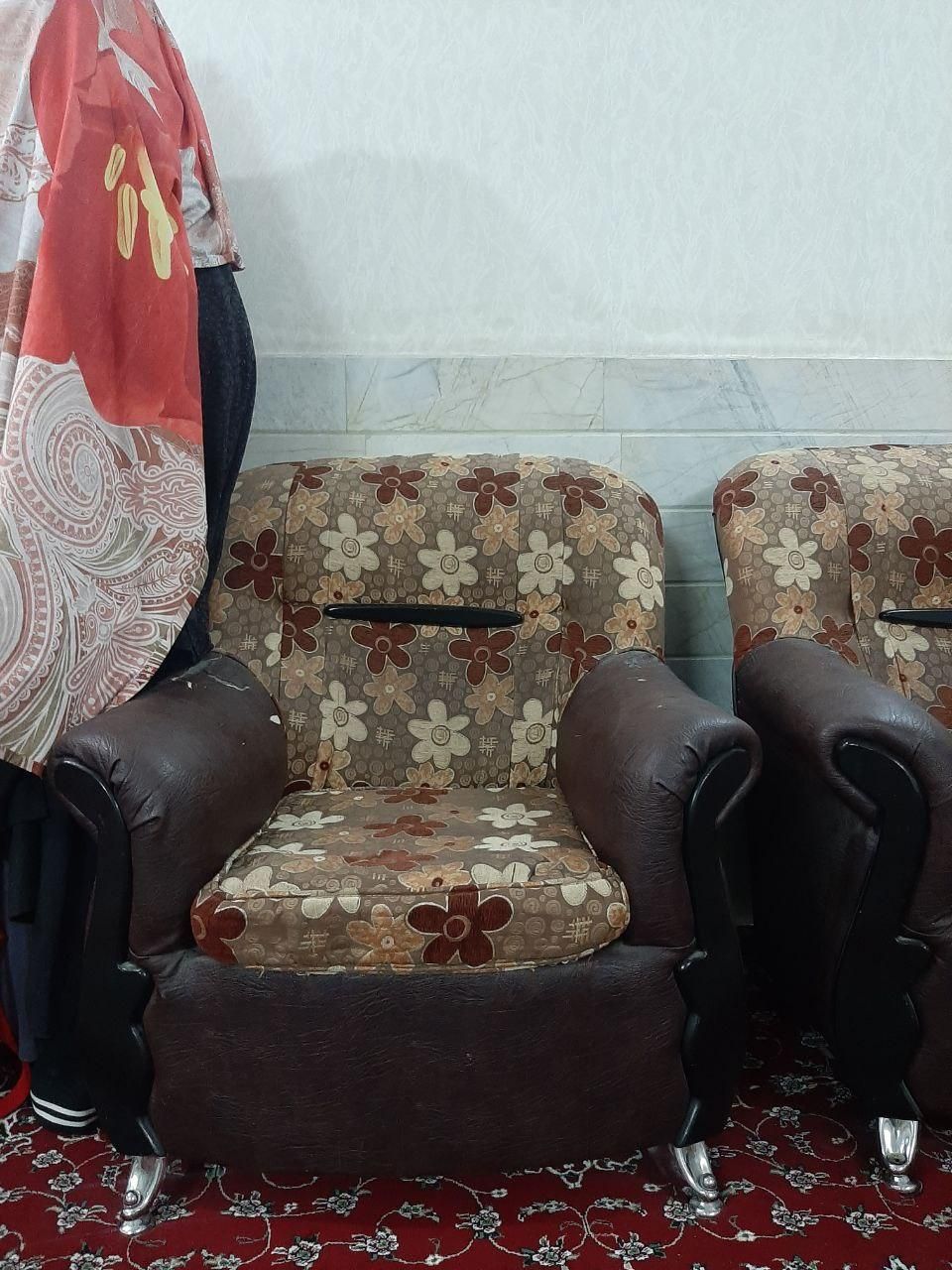تعدادی کناره و مبل ۷ نفره|فرش|قم, عمار یاسر|دیوار