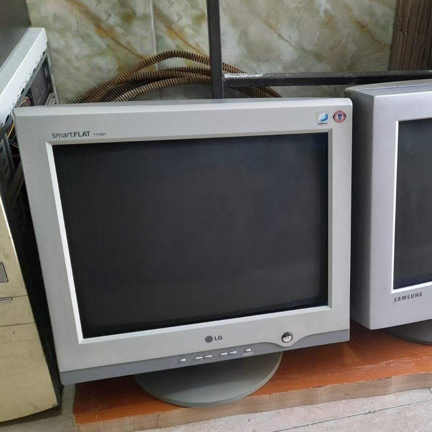 مانیتور 17 اینچ الجی تخت crtمناسب دوربین|قطعات و لوازم جانبی رایانه|ارومیه, |دیوار