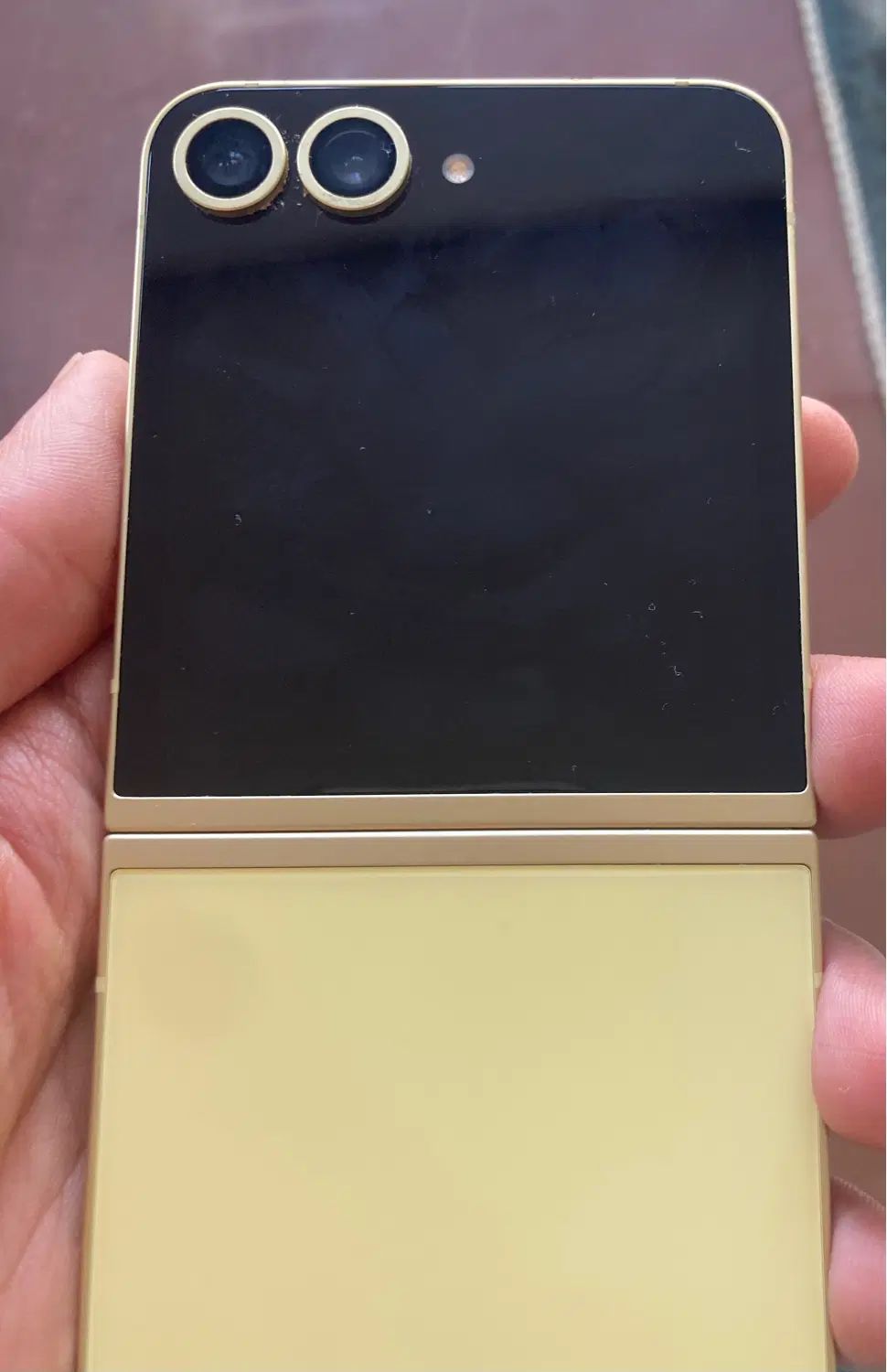 نیاز به تعمیر نمایشگر Z Flip 6|موبایل|اصفهان, دانشگاه اصفهان|دیوار