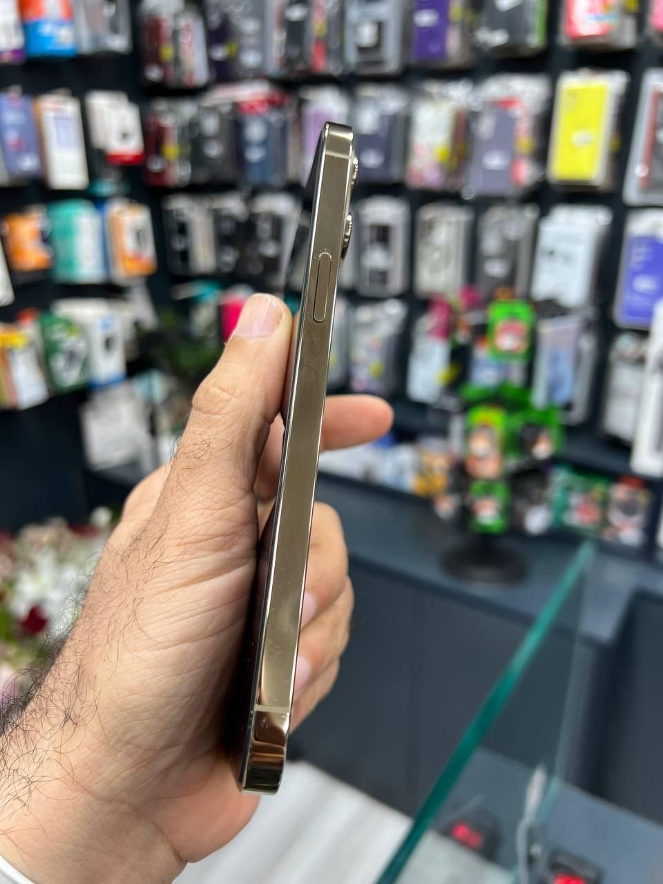 اپل iPhone 12 Pro Max با حافظهٔ ۲۵۶ گیگابایت|موبایل|رشت, بازار|دیوار