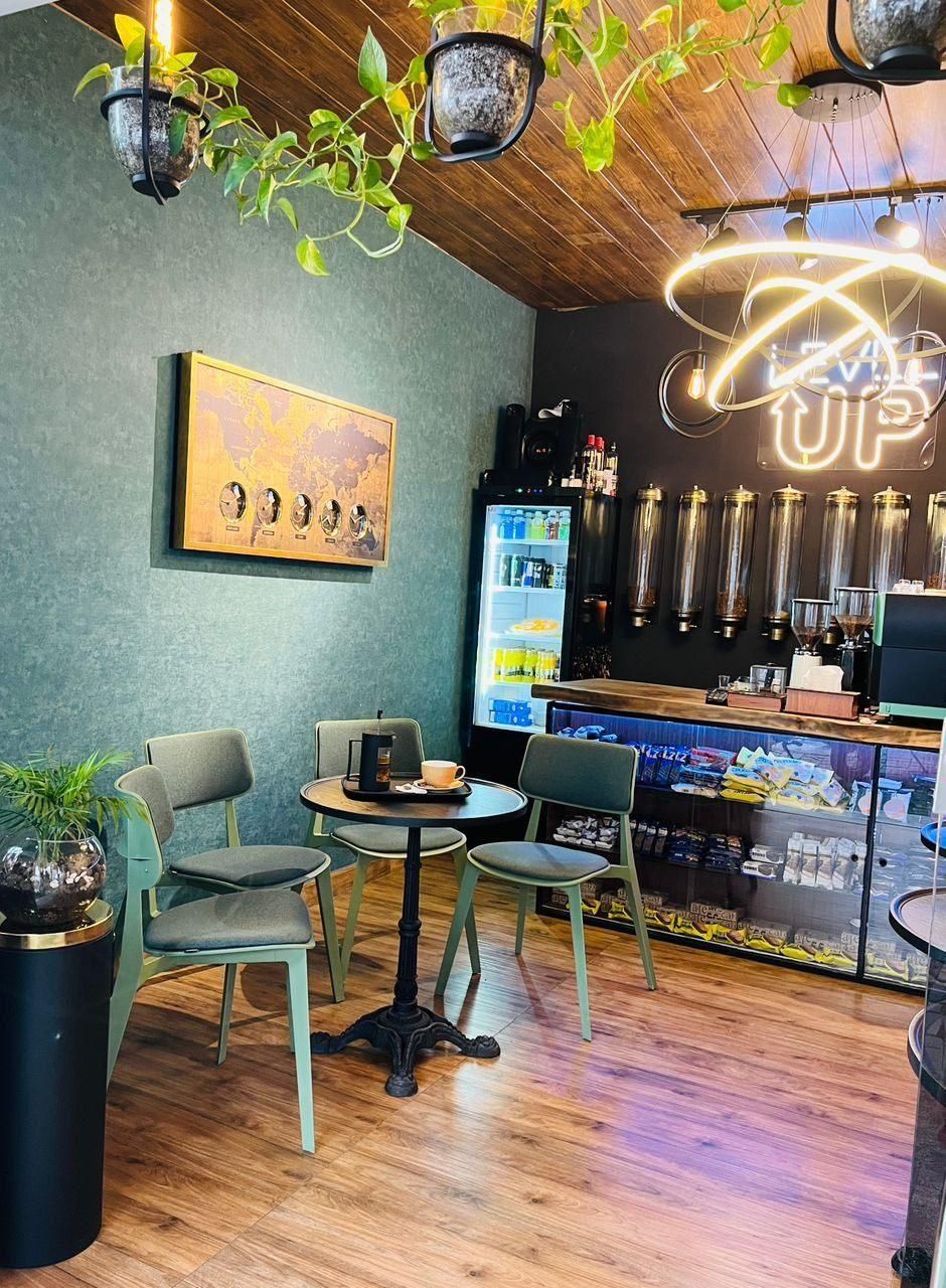 باریستا خانم جهت همکاری کافی قهوه|استخدام خدمات فروشگاه و رستوران|گرگان, |دیوار