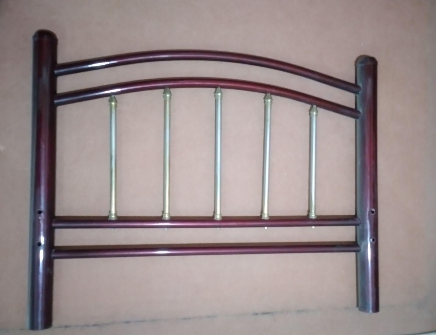 دوعدد تخت تک نفره با قابلیت دو طبقه شدن|تخت و سرویس خواب|اهواز, طالقانی|دیوار