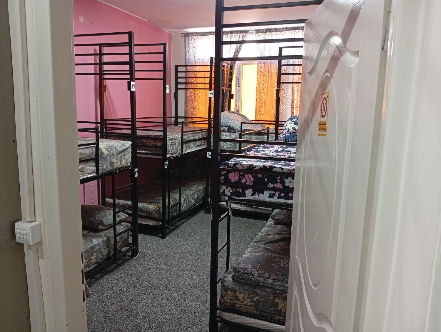 خوابگاه نارسیس ،اقامتگاه ، میهمان سرا ، مسافرخانه|اجارهٔ کوتاهمدت آپارتمان و سوئیت|تهران, وحیدیه|دیوار