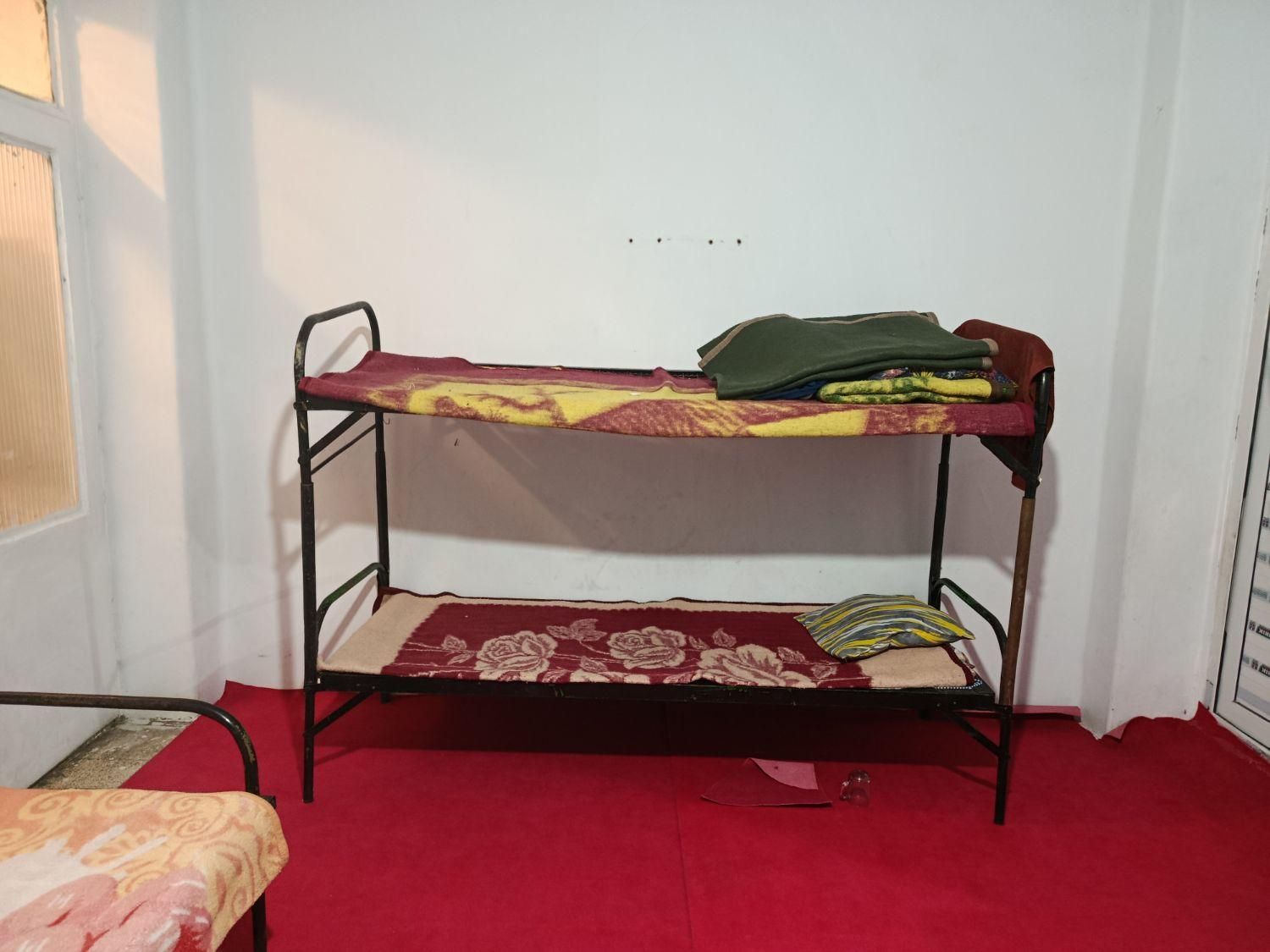 خوابگاه آقایان تردد آزاد شبی 100|اجارهٔ کوتاه‌مدت آپارتمان و سوئیت|تهران, دستغیب|دیوار
