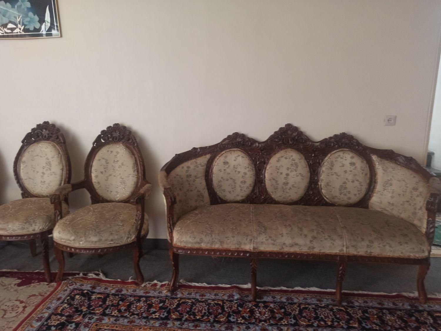 مبلمان سلطنتی|مبلمان خانگی و میز عسلی|اصفهان, مفتح|دیوار