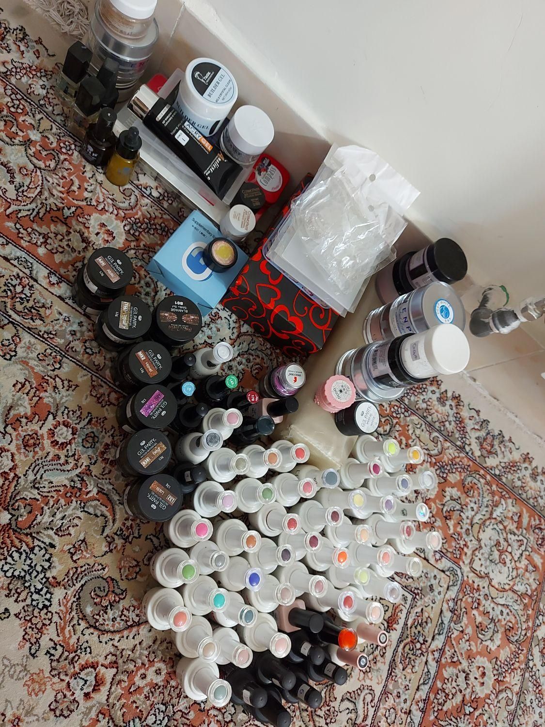 لاک ژل ، وسایل کاشت ناخن، کرم پودر|آرایشگاه و سالنهای زیبایی|فسا, |دیوار