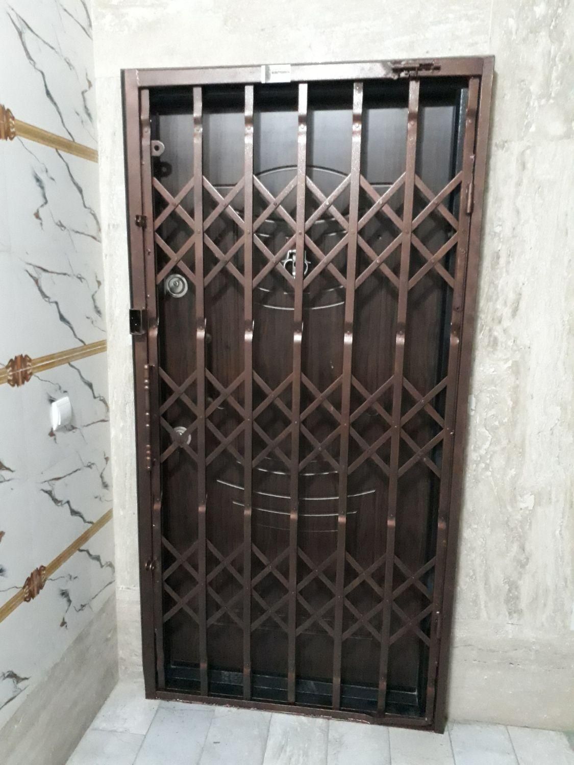 حفاظ درب اکاردئونی و میله ای لولایی کتابی باز شو|مصالح و تجهیزات ساختمان|گرمدره, |دیوار