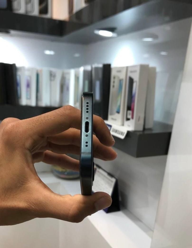 آیفون 13 mini|موبایل|اصفهان, چرخاب|دیوار