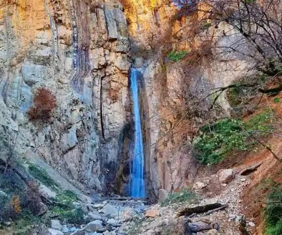 کلبه ویلایی گِلی و چوبی با قدمت بالا|اجارهٔ کوتاهمدت ویلا و باغ|گرگان, |دیوار