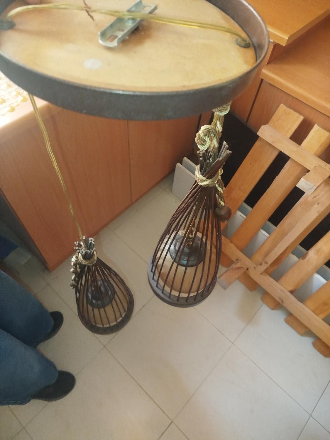 لوستر چوبی (فروش فوری)|لوستر و چراغ آویز|شاهین‌شهر, شهرک میلاد|دیوار