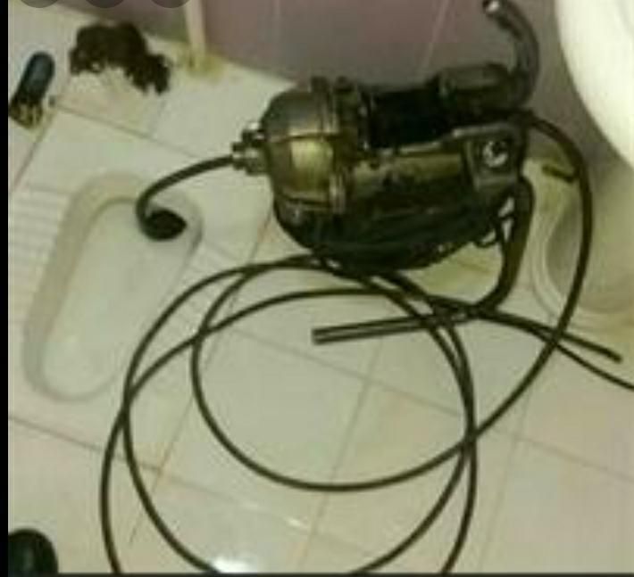 لوله بازکنی و تخلیه چاه ماهر (حسینی)|خدمات پیشه و مهارت|لاهیجان, آهندان|دیوار