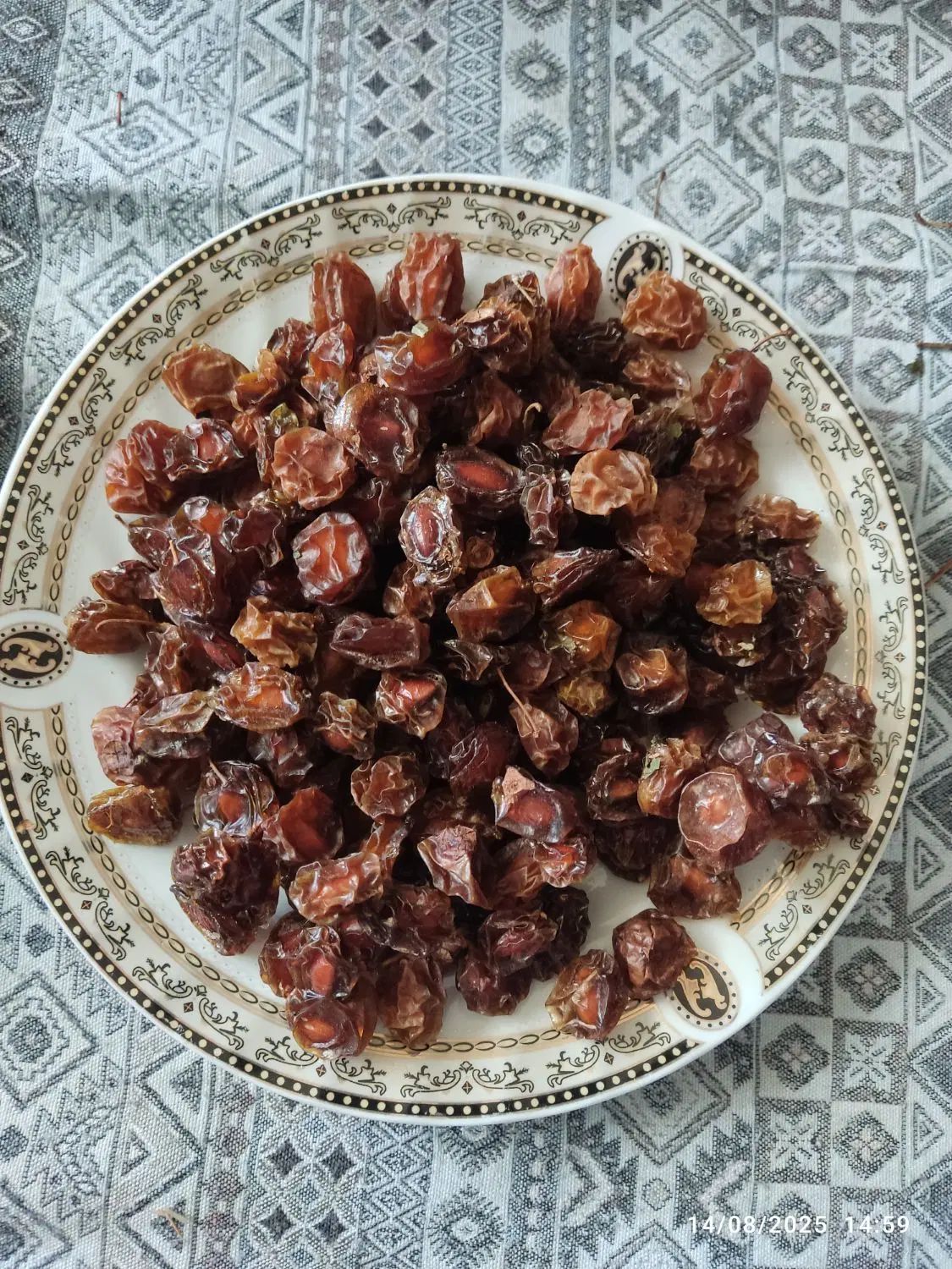 آلوچه ملس ۱۴۵۰۰۰و برگه زردآلو ۱۹۰۰۰۰|خوردنی و آشامیدنی|تهران, شهرک ولیعصر شمالی|دیوار