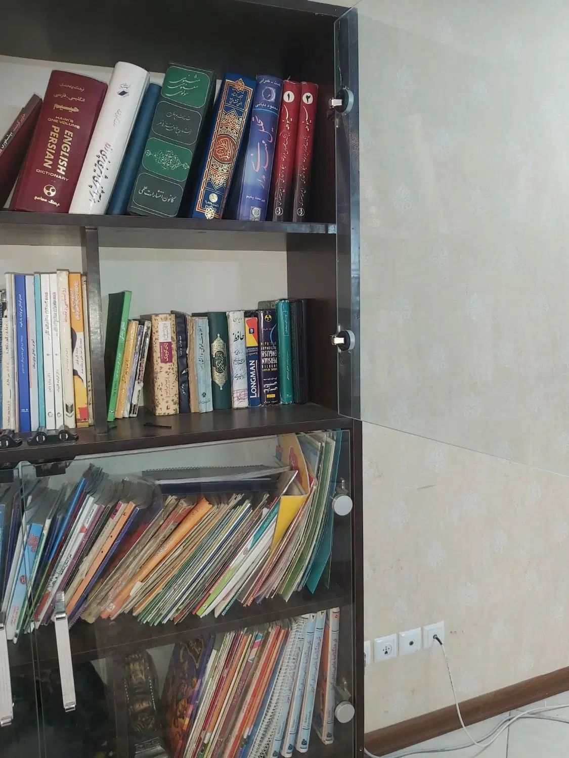کتابخانه|کتابخانه، شلف، قفسه‌های دیواری|اصفهان, چشمه باقرخان|دیوار