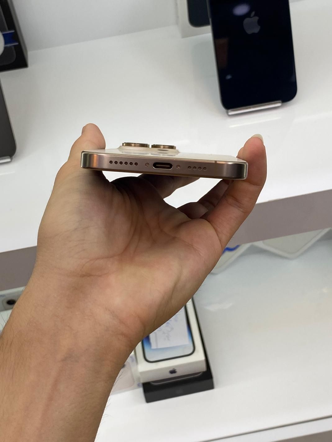 Iphone 16promax 256سفارش سنگاپور باطری ۱۰۰|موبایل|اصفهان, مفتح|دیوار