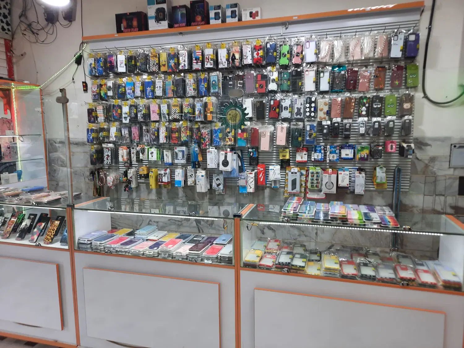 فروش یکجا لوازم جانبی موبایل وسایل تعمیرات نقدوچکی|لوازم جانبی موبایل و تبلت|کمیجان, |دیوار