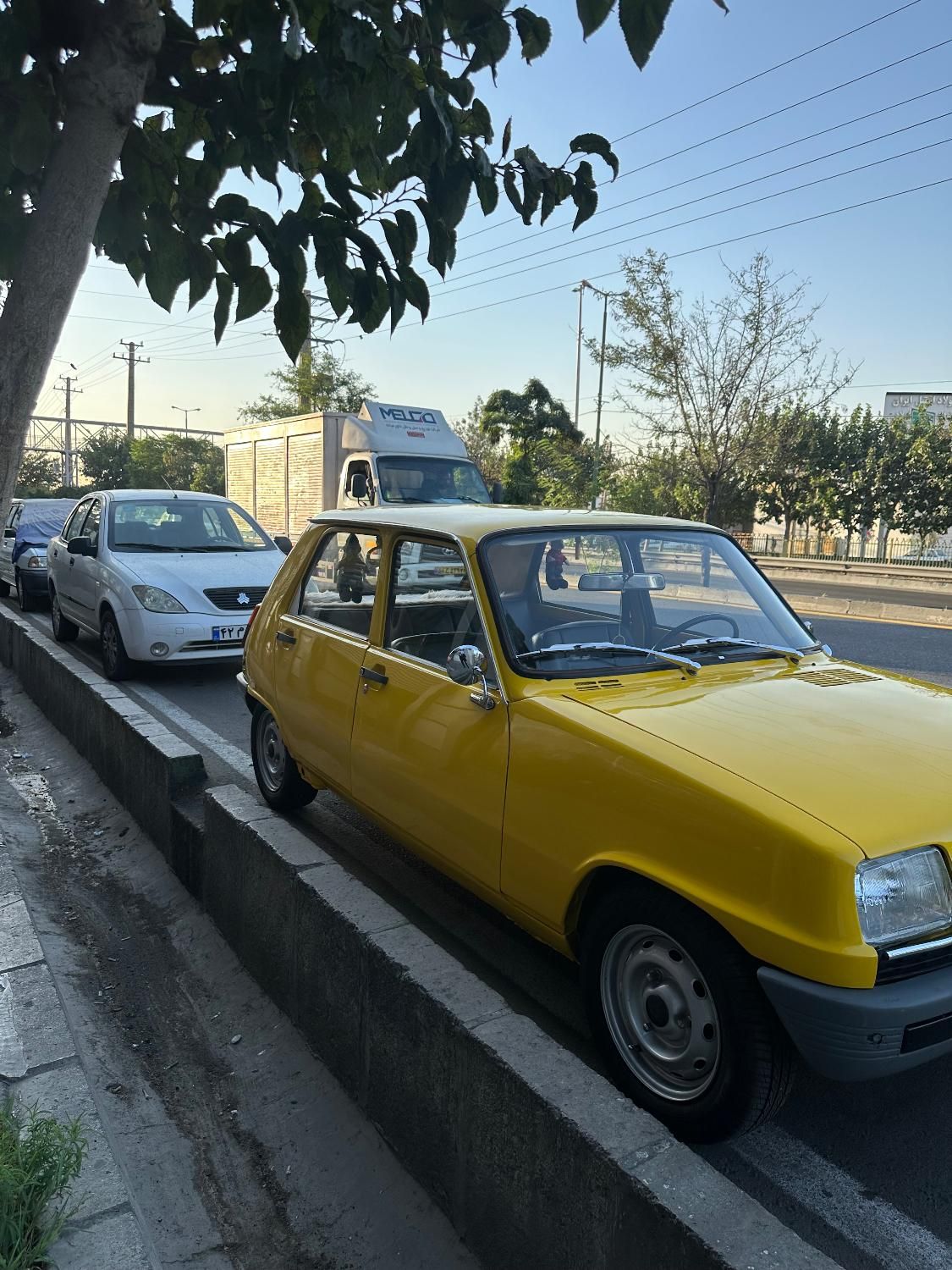 رنو ۵ مدل۱۳۶۳|خودرو کلاسیک|تهران, زیبادشت|دیوار