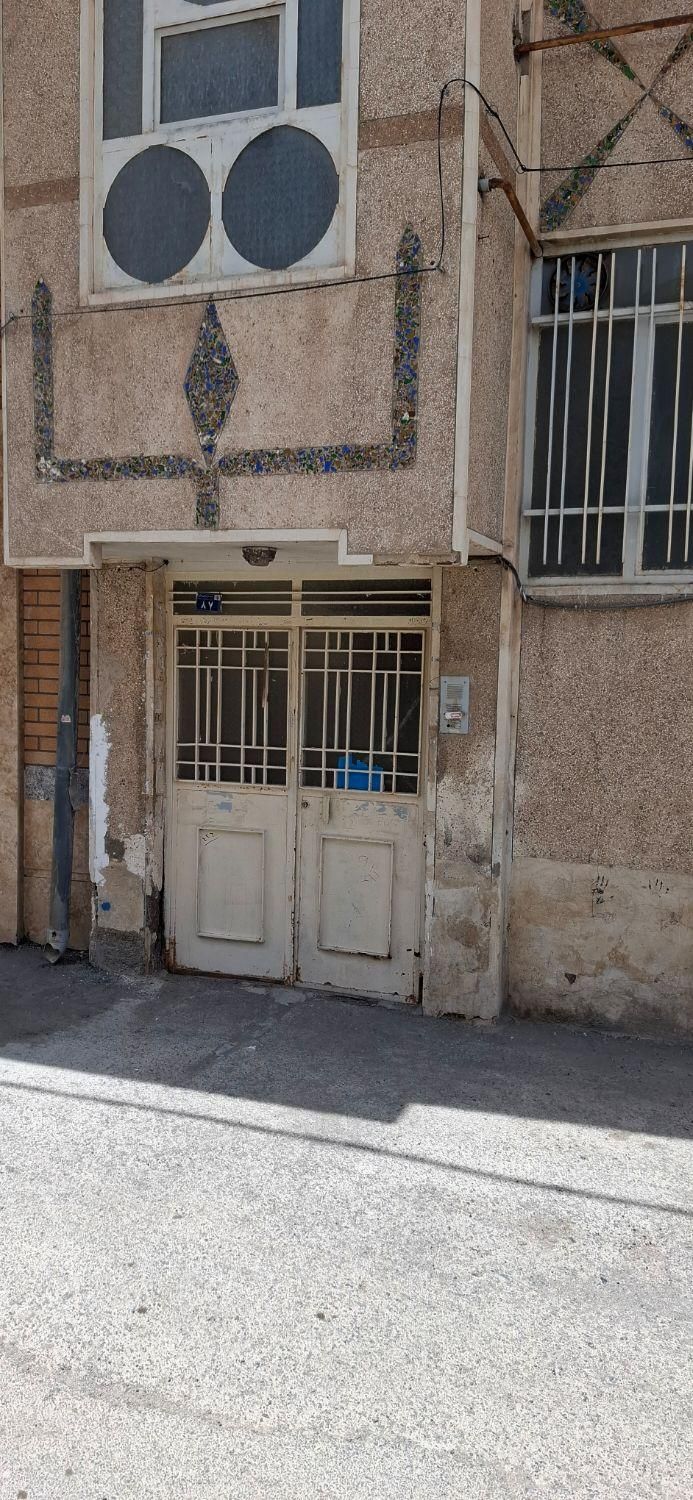 دوطبقه ونیم شش دانگ موقعیت خوب چهارمردان کوچه۳۷|فروش خانه و ویلا|قم, چهار مردان|دیوار