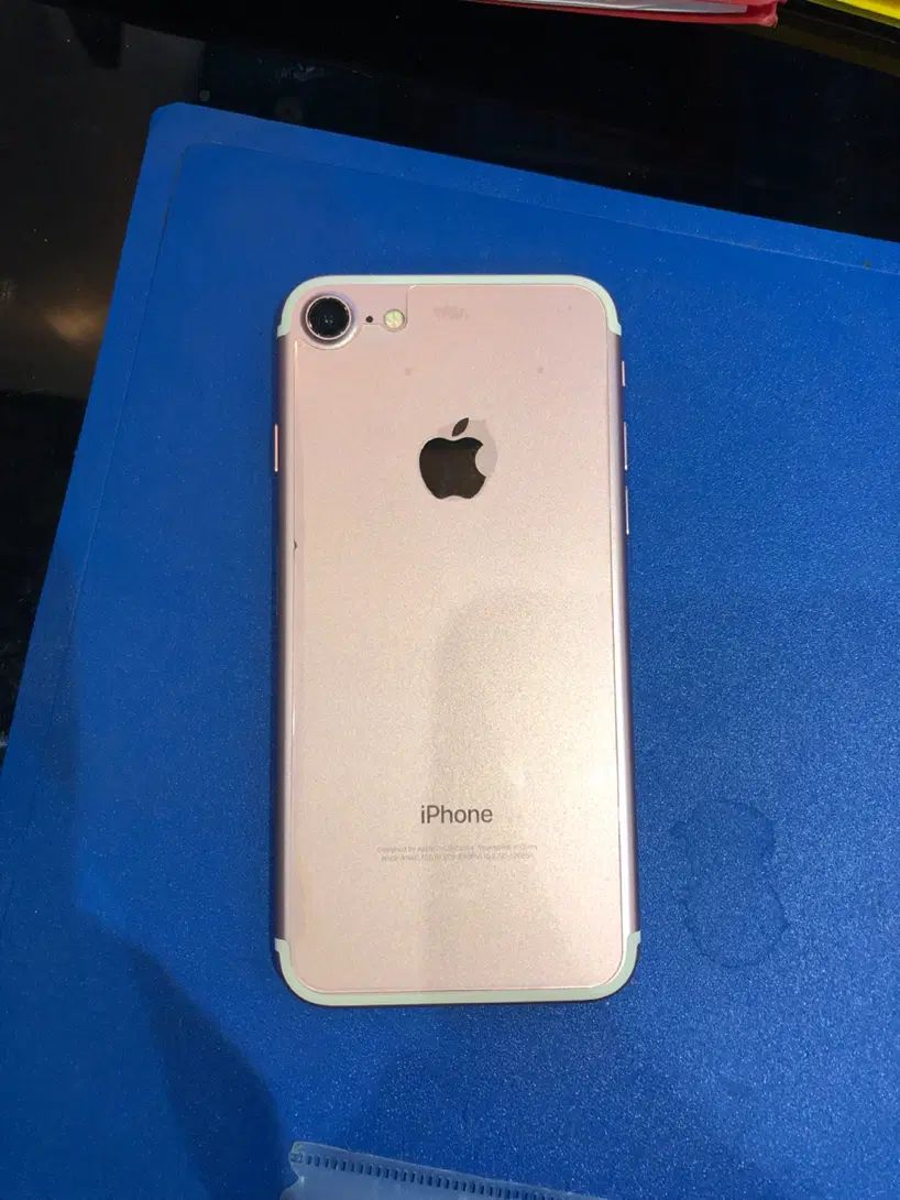 اپل iPhone 7 با حافظهٔ ۳۲ گیگابایت|موبایل|اسلام‌شهر, شهرک واوان|دیوار