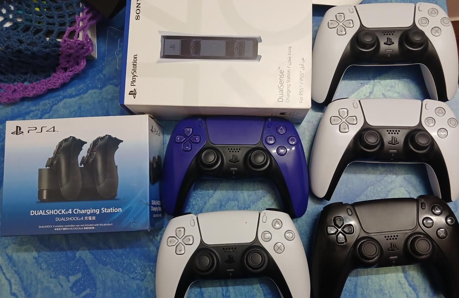دسته و شارژر اصلی ps4 و ps5|کنسول، بازی ویدئویی و آنلاین|شاهرود, |دیوار