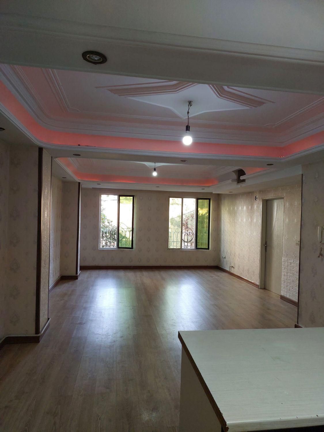 واحد ۶۲ متر پر نور رو به نما تکبرگ با آسانسور|فروش آپارتمان|کرج, برغان|دیوار