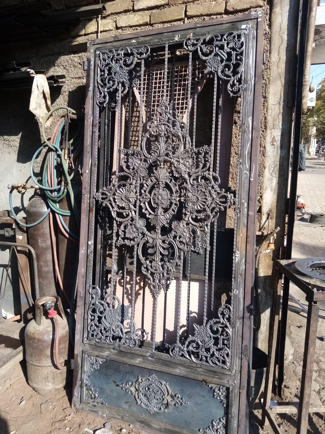 جوشکاری درب پنجره سازی ساخت نرده عامری|خدمات پیشه و مهارت|سبزوار, طبرسی (جعفرآباد)|دیوار