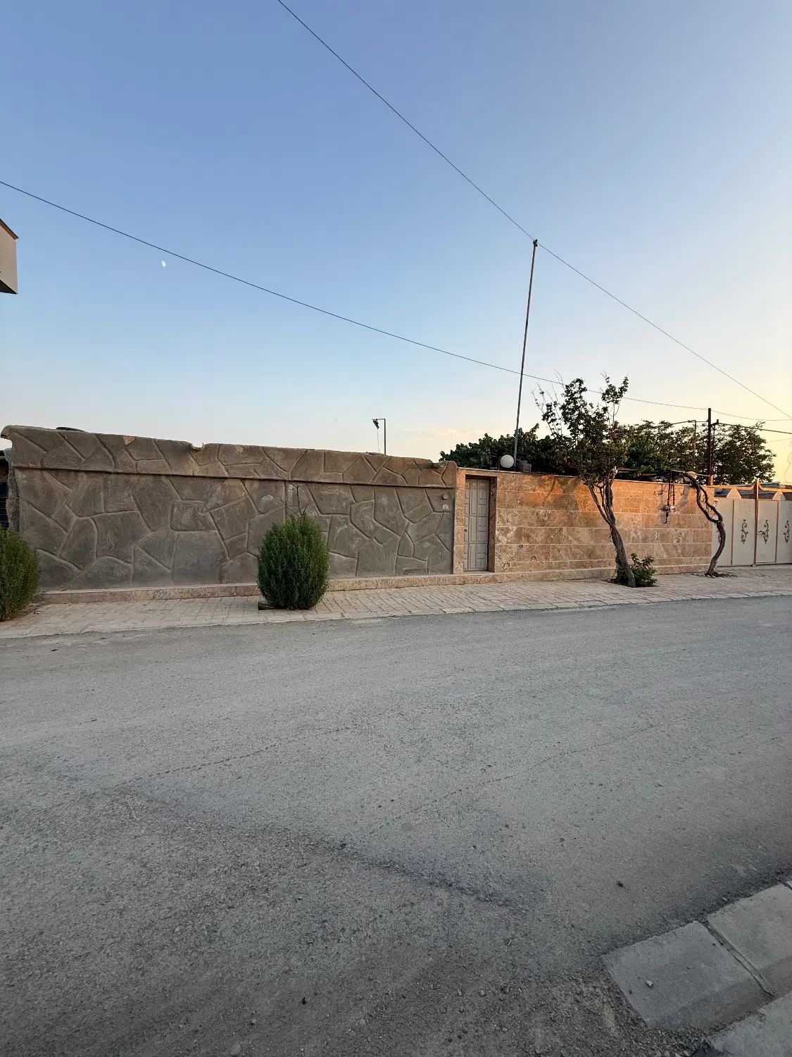 ۳۰۰ متر باغچه چهار دیواری /آب شهری /برق/گاز کنتور|فروش زمین و ملک کلنگی|کرج, برغان|دیوار