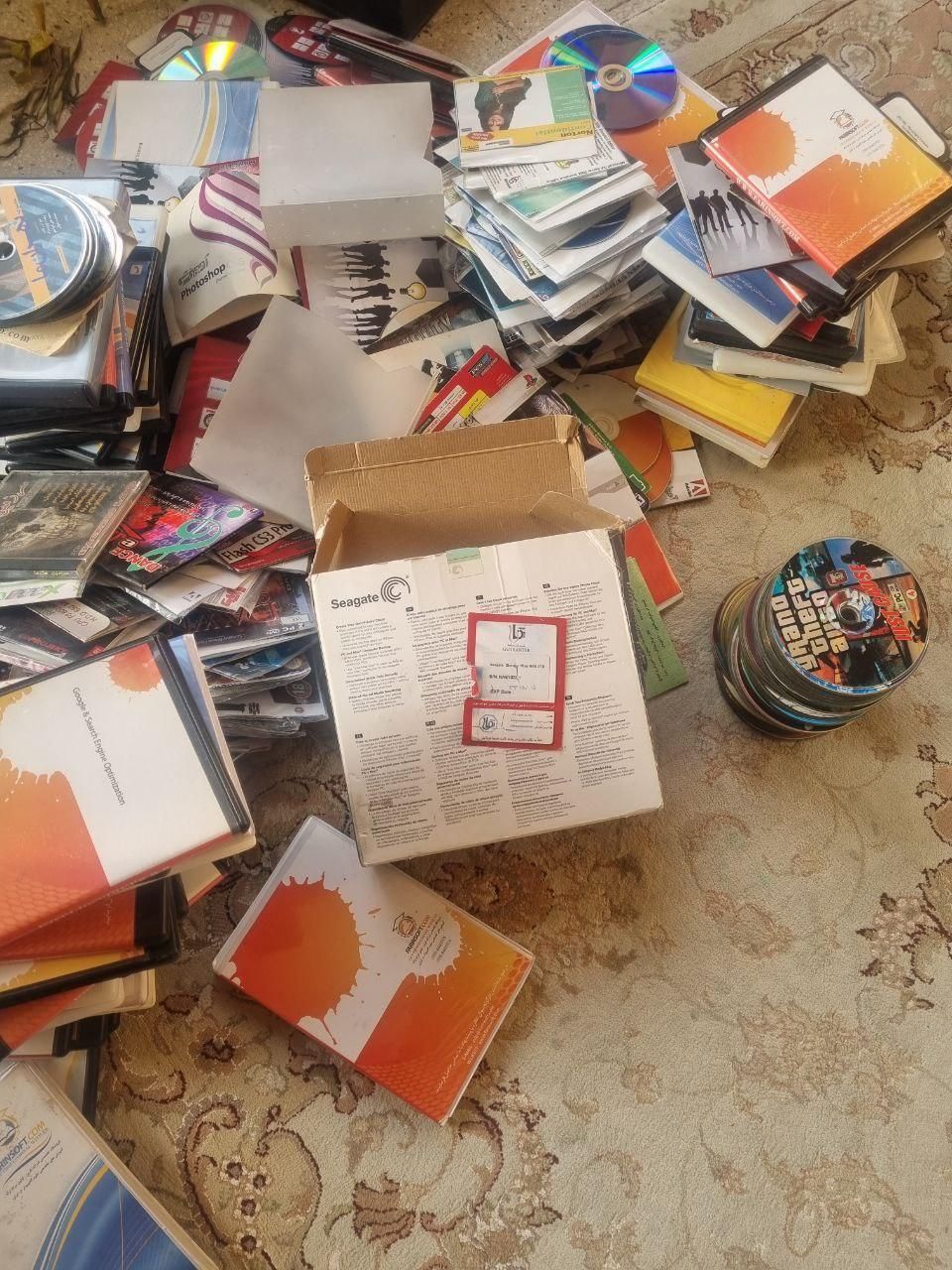 2000 عدد CD آموزشی و بازی|کنسول، بازی ویدئویی و آنلاین|تهران, دهکده المپیک|دیوار