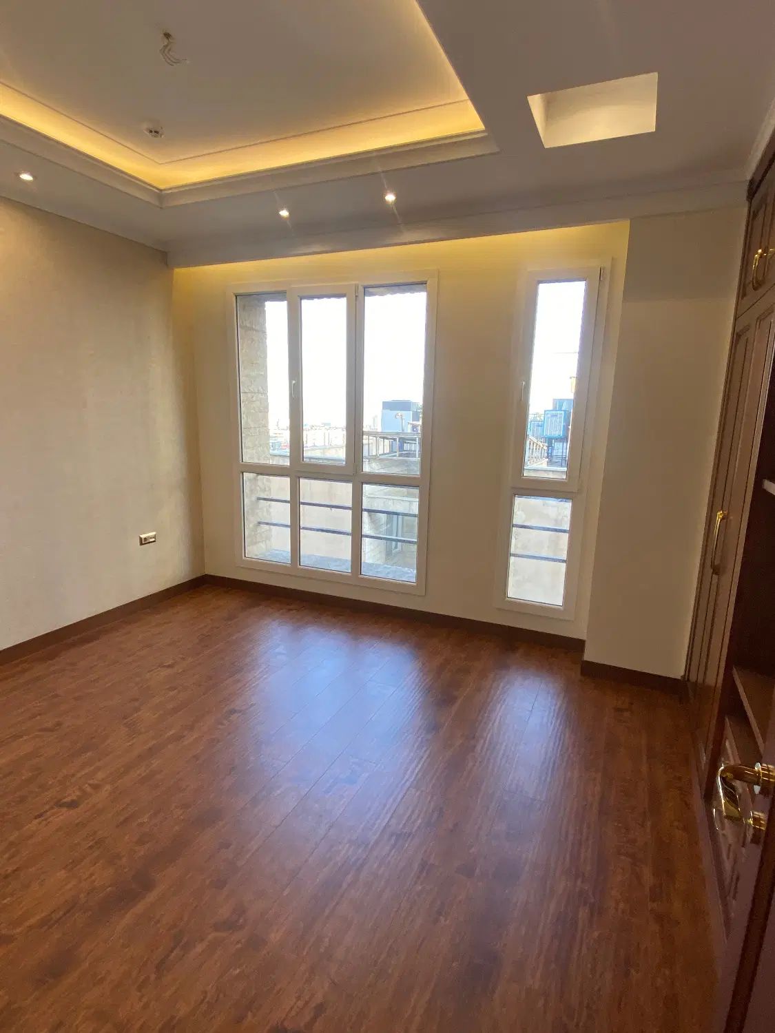 حوالی کاج ۲۰۰متر / تکواحدی / ۲پارکینگ / زیر قیمت|فروش آپارتمان|تهران, سعادت‌آباد|دیوار