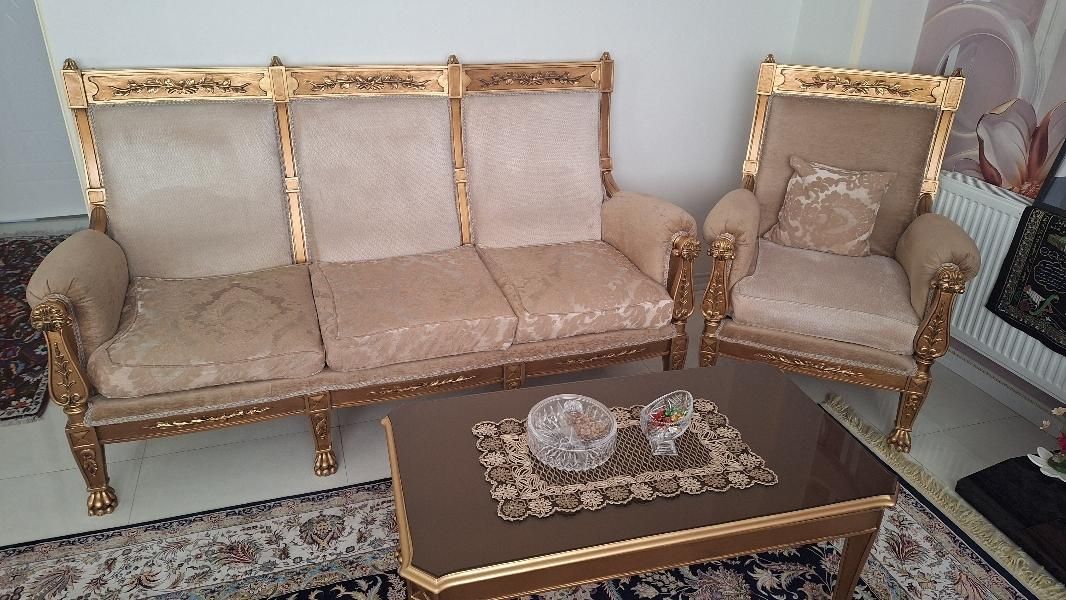 مبلمان ۹ نفره چوب گردو اصل|مبلمان خانگی و میز عسلی|تهران, شهرک تختی|دیوار