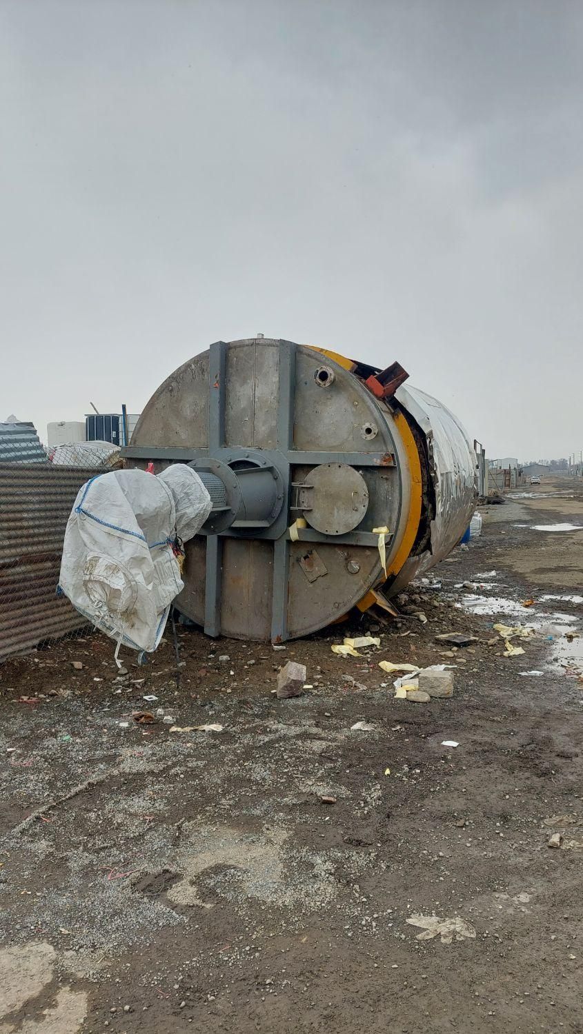 مخزن استیل راکتور ۳۰هزار ۱۰هزار لیتری دوجداره|ماشینآلات صنعتی|تهران, آبشار|دیوار