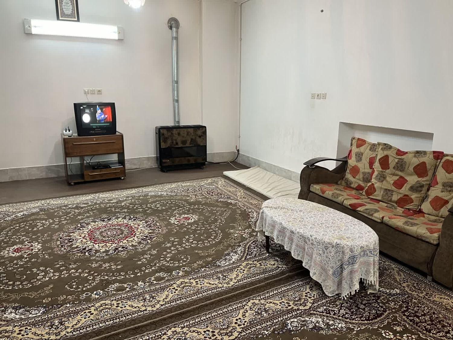 اجاره سوییت تمیز مبله شیک دربست مرکزشهر|اجارهٔ کوتاهمدت آپارتمان و سوئیت|یزد, |دیوار