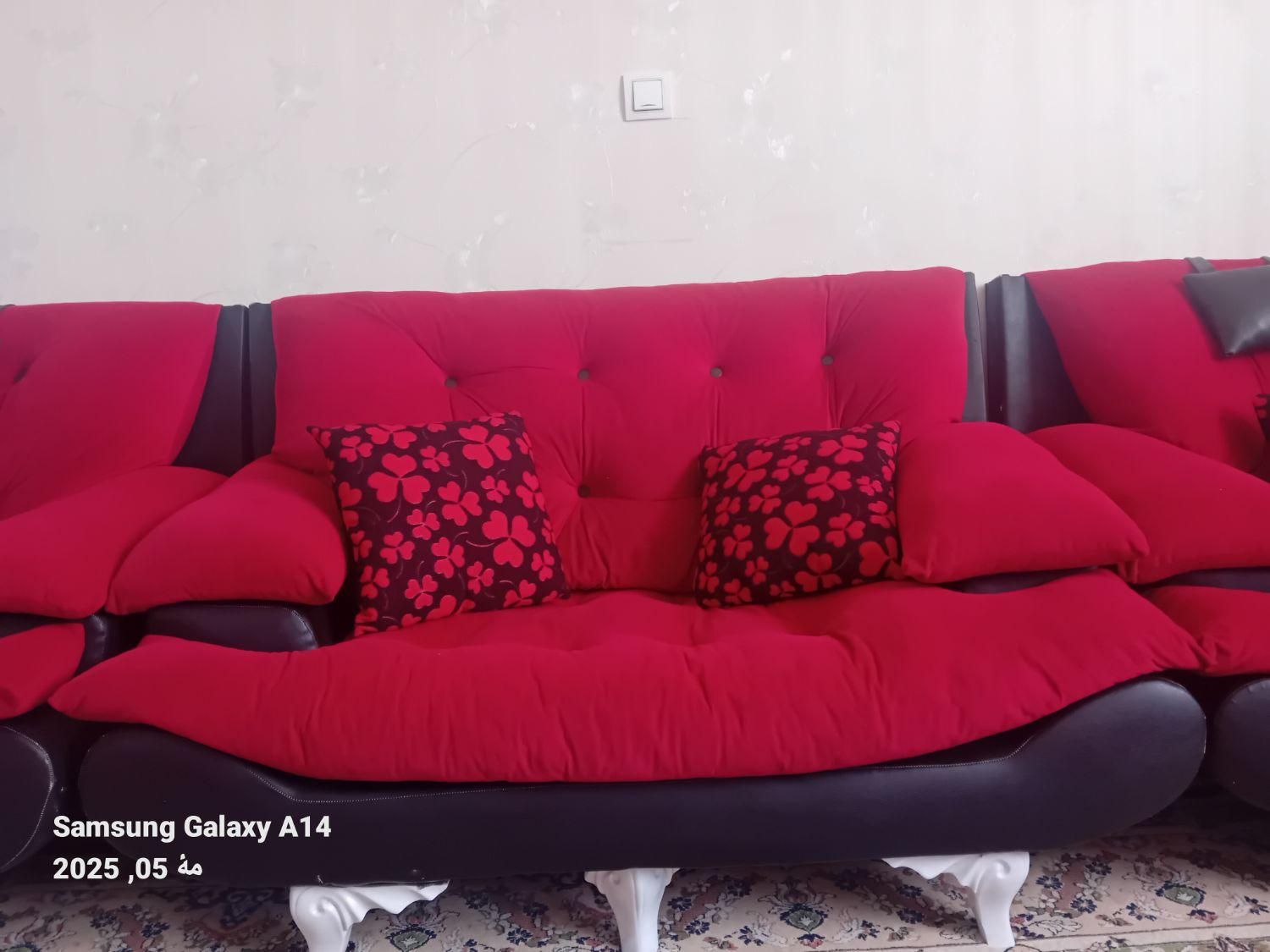 مبل ۷نفره سالم با ۷کوسن|مبلمان خانگی و میز عسلی|شیراز, شهرک والفجر|دیوار