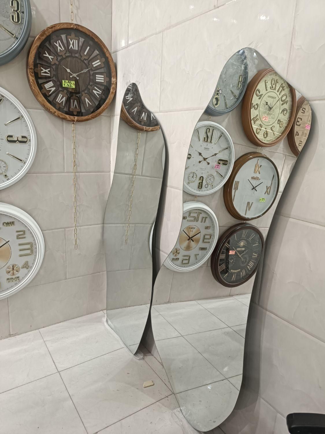 آینه قدی فلزی و چوبی ایستاده|آینه|قم, نیروگاه|دیوار