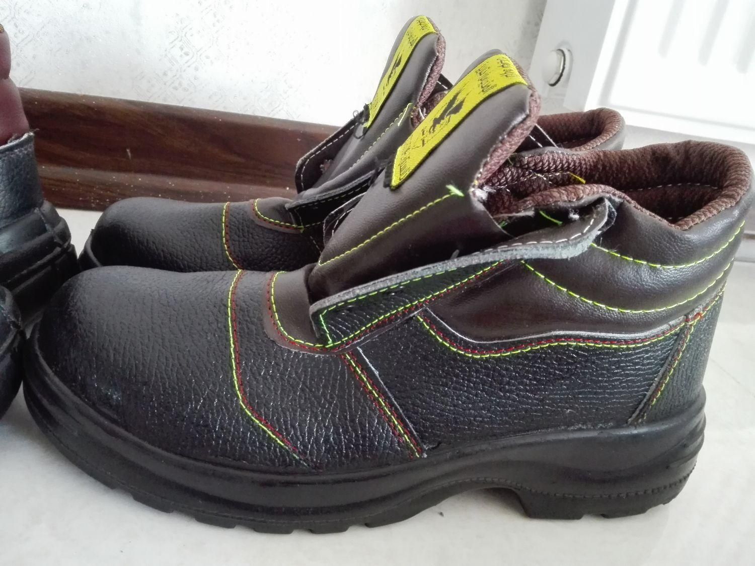 کفش کار جلو آهنی|کیف، کفش، کمربند|فولادشهر, C7|دیوار