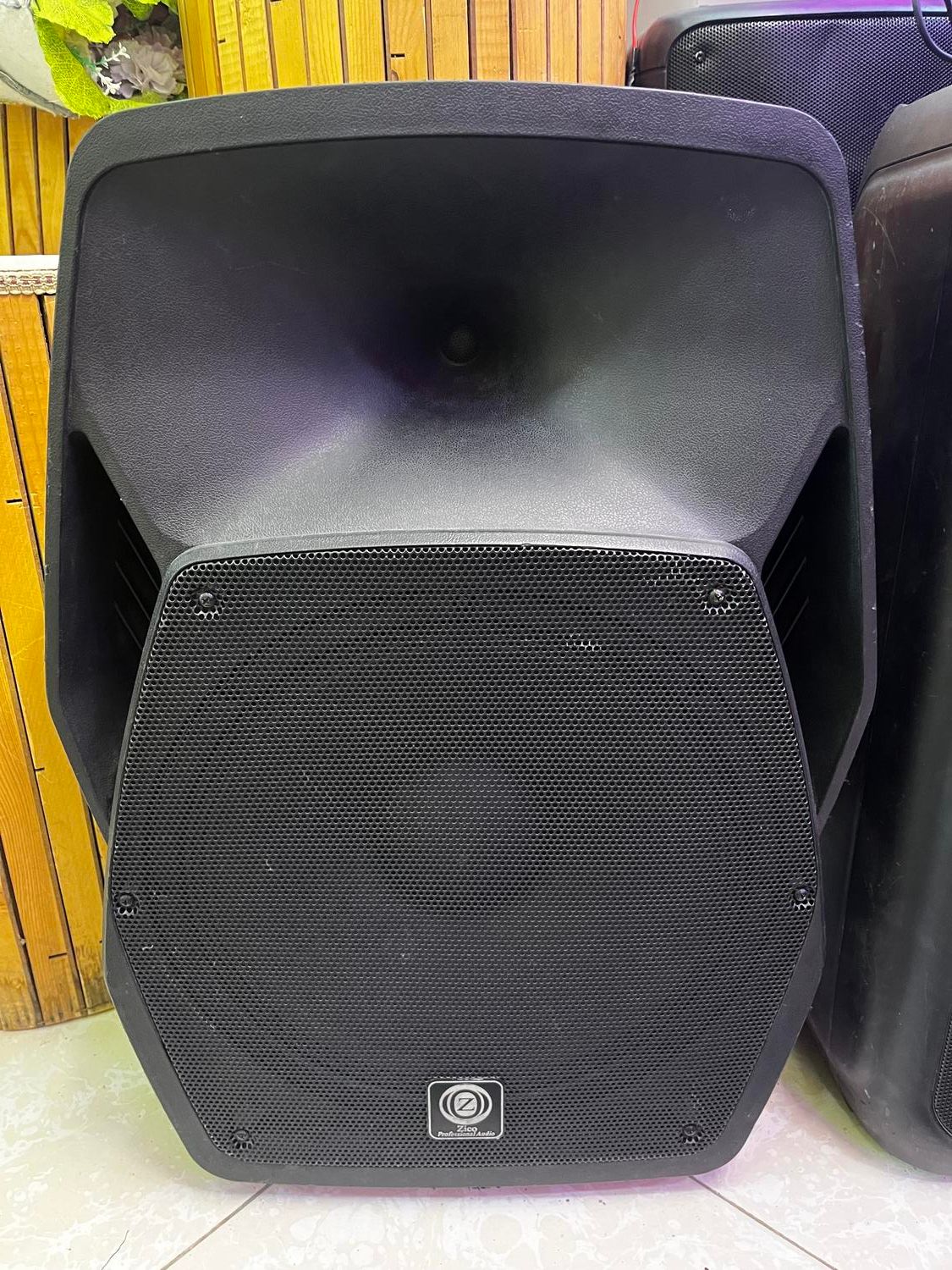 بادکنک آرایی افتتاحیه/ باند،صندلی تاشو|خدمات پذیرایی، مراسم|پرند, فاز ۰|دیوار