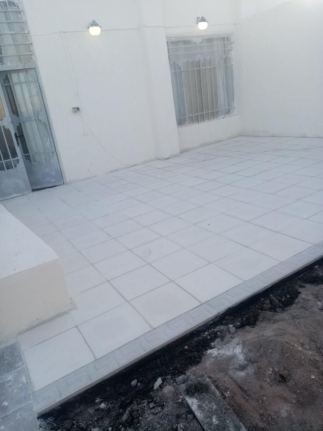 اَستاد بنا موزائیک کار دیوارچین سیمانکار سیاه سفید|خدمات پیشه و مهارت|سیرجان, |دیوار