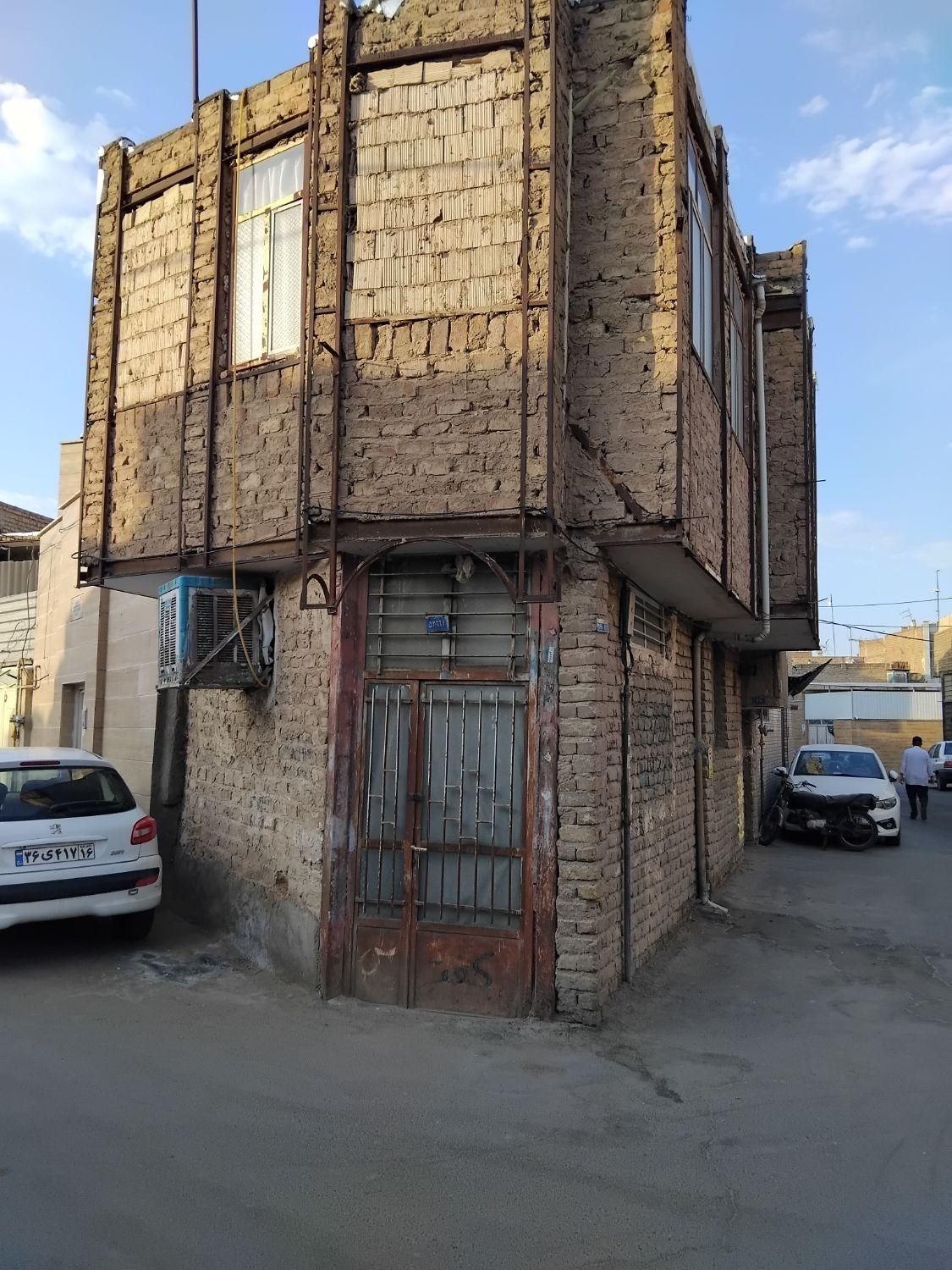 خانه دو طبقه|فروش خانه و ویلا|قم, هفت تیر|دیوار