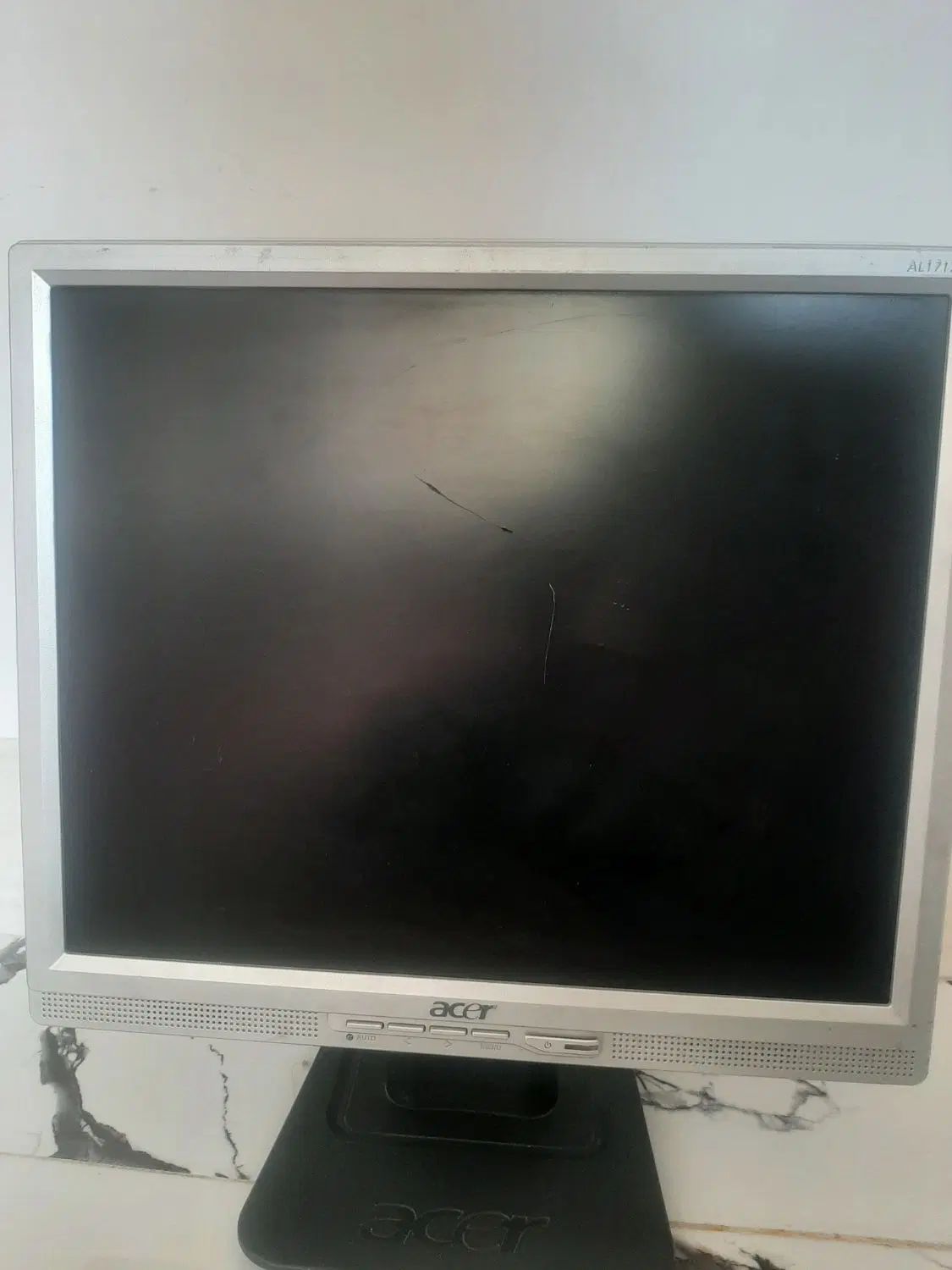 مانیتور LCD ایسر اصلی ۱۷ اینچ با کیفیت اسپیکر دار|قطعات و لوازم جانبی رایانه|شیراز, فضل‌آباد|دیوار