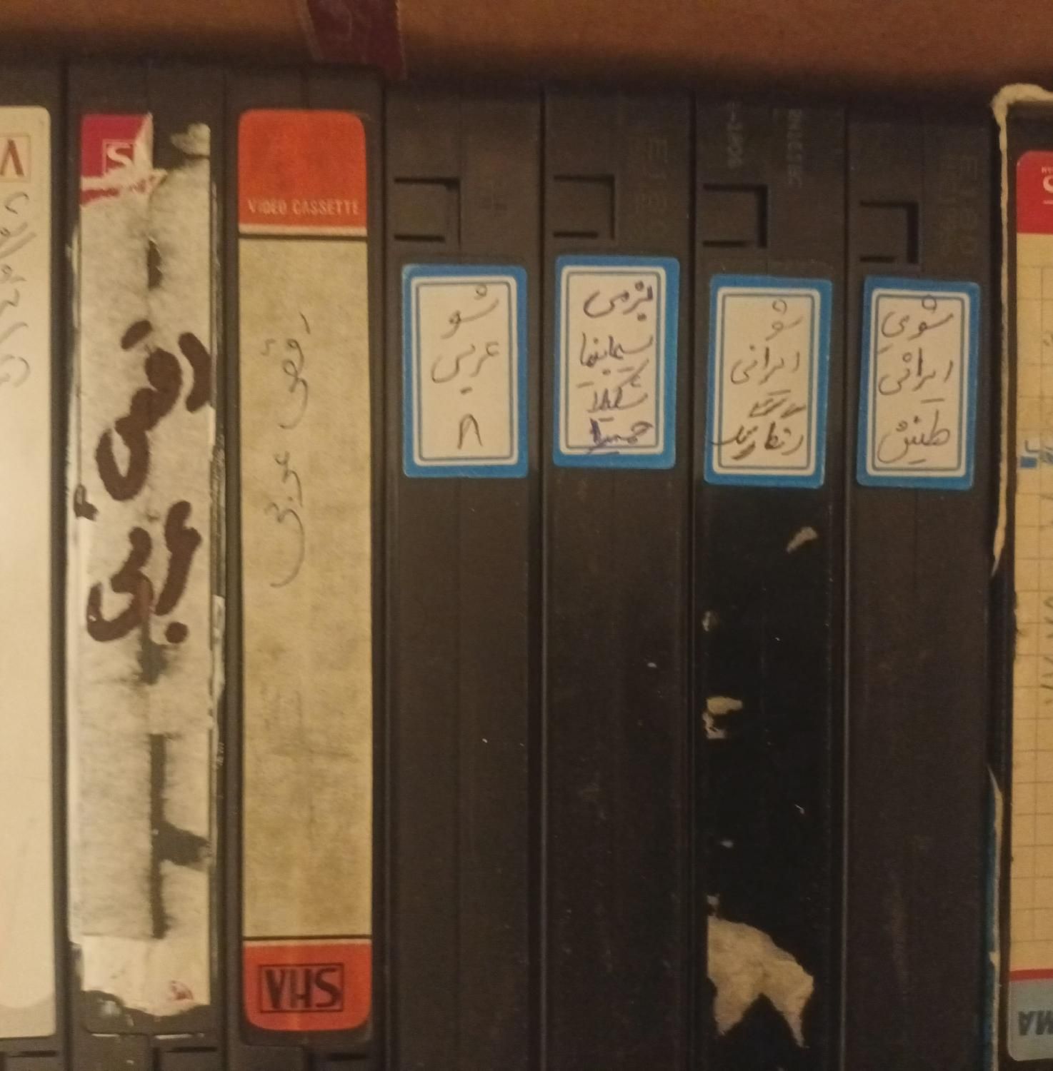 ۳۳حلقه نوار ویدیو VHS فیلم و شو و کارتن|فیلم و موسیقی|کرج, کوی زنبق|دیوار
