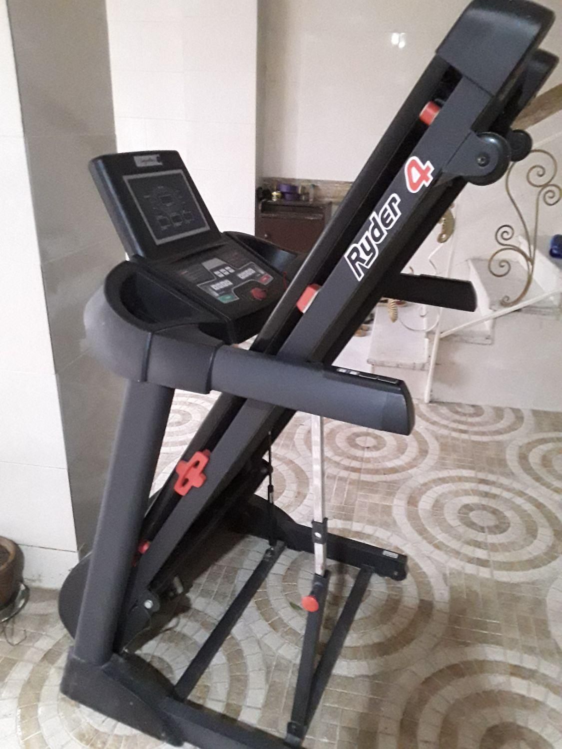 تردمیل اصل تایوان برند lmpulse|تجهیزات ورزشی|لاهیجان, قیام|دیوار