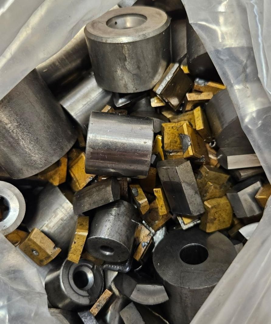 ابزار تراشکاری NC & CNCخریدار ضایعات الماس|ماشینآلات صنعتی|تهران, هفده شهریور|دیوار