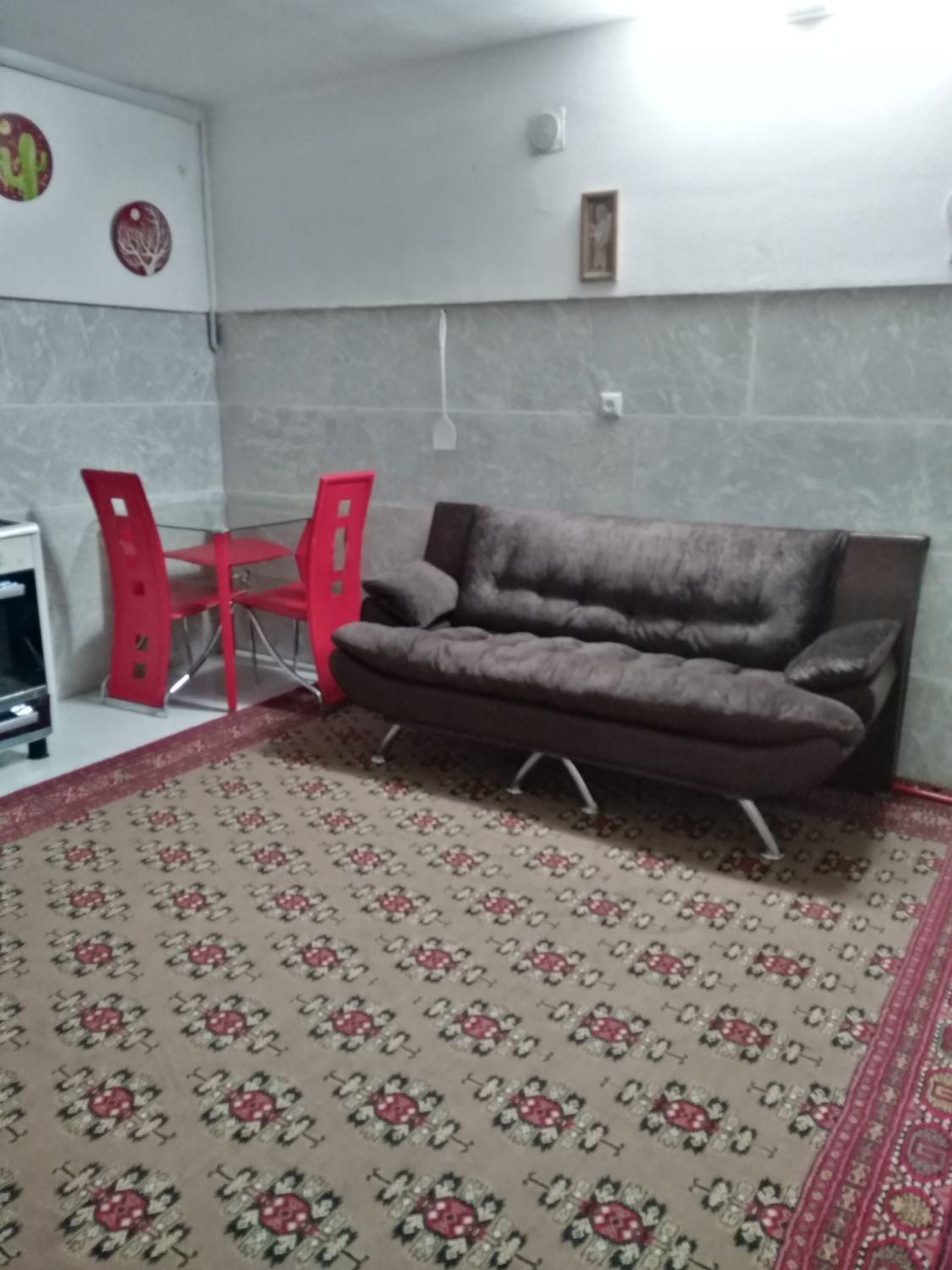 سوئیت باصفا درآرامگاه فردوسی (شاهنامه82)|اجارهٔ کوتاه‌مدت آپارتمان و سوئیت|مشهد, توس (بلوار توس)|دیوار