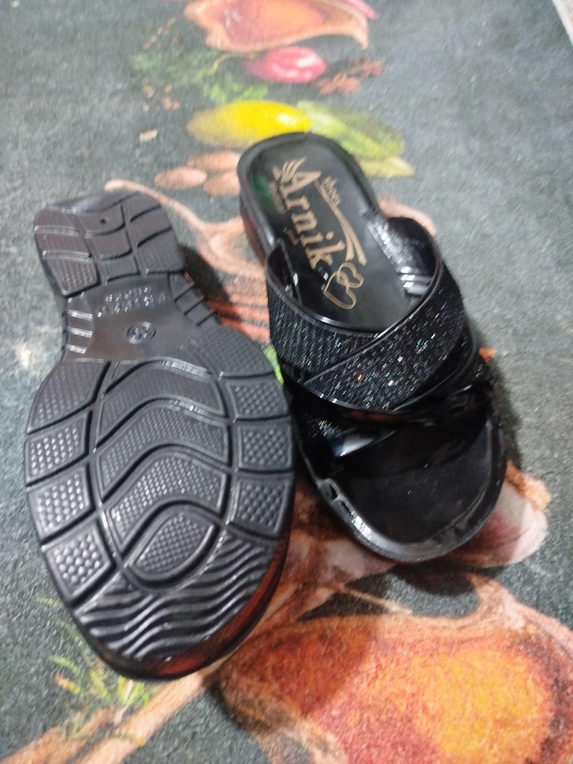 دمپایی|کیف، کفش، کمربند|زاهدان, |دیوار