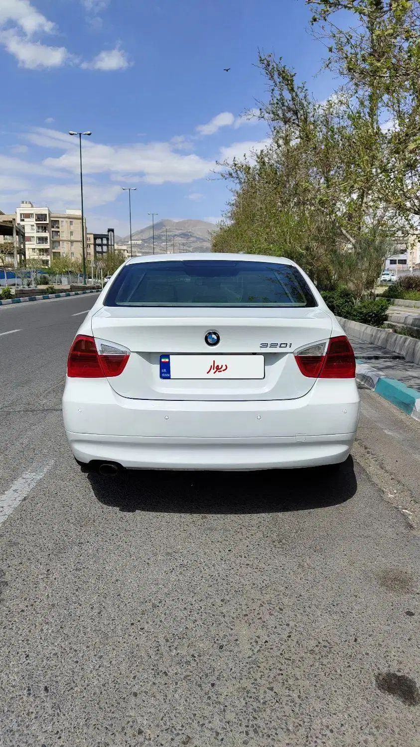 ب ام و ۳۲۰|خودرو سواری و وانت|تهران, جنت‌آباد جنوبی|دیوار