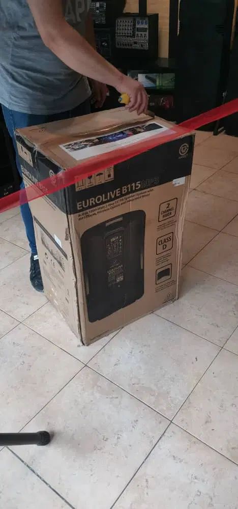 بلندگو اکتیو بهرینگر ۱۰۰۰ وات rms کد B115 mp3|سیستم صوتی خانگی|تهران, ایرانشهر|دیوار