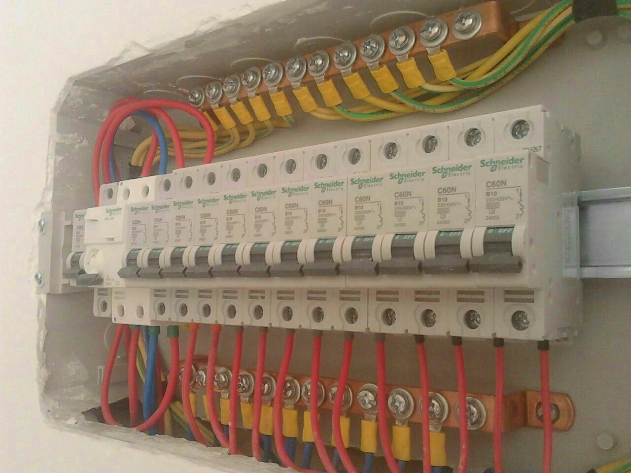 خدمات فنی و برقکاری ساختمان|خدمات پیشه و مهارت|همدان, |دیوار