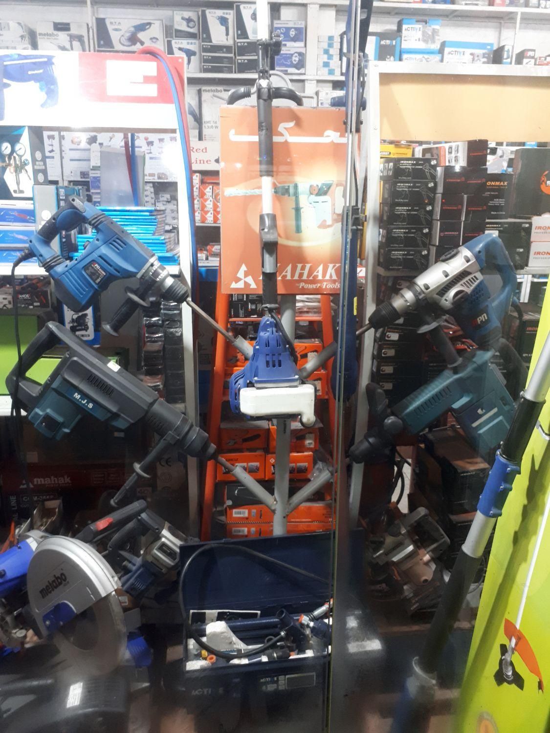 دریل  بتن  کن  اینهل  ۴ کاره  چکش  وتخریب|ابزارآلات|رشت, حافظ آباد|دیوار